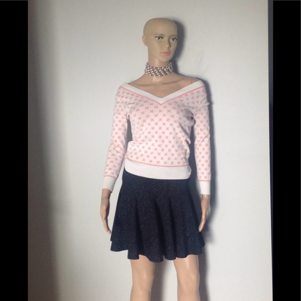 XS stretchy D&G sweater euro collection